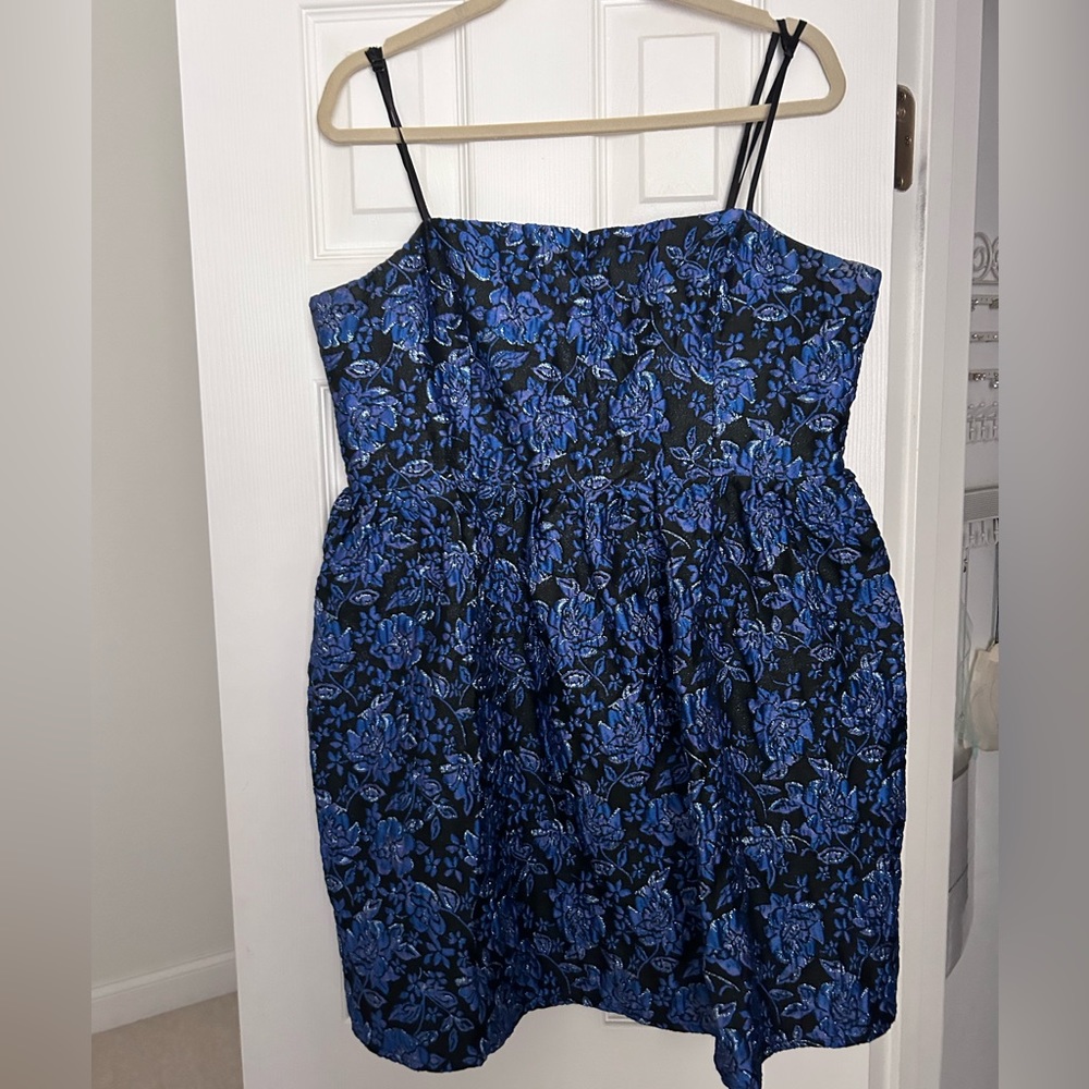 Adorable Nights Black and Blue Floral Jacquard Mini Skater Dress (XL)